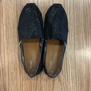 Black glitter TOMS
